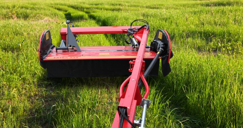 Plain Mowers - VICON EXTRA 532 - 540 - TRAILED MOWERS, sideward adaption for optimal flexibility and user friendly