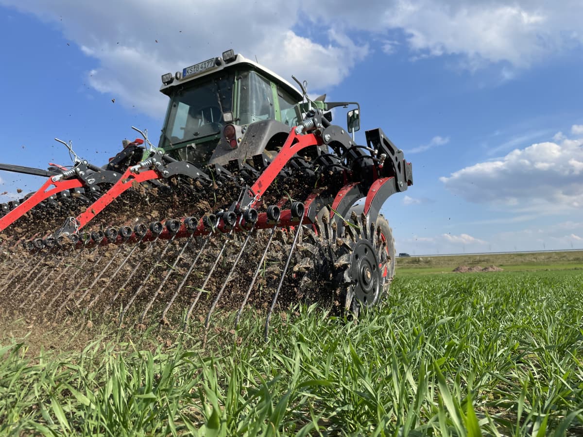 Kverneland - Mechanical Weeding