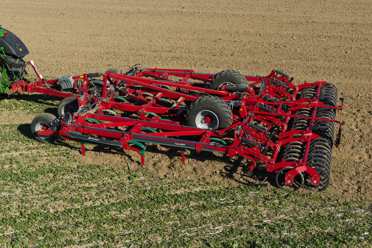 Turbo T i-Tiller providing high quality and solid output on the field