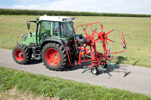 Tedders, 3pt mounted - Kverneland 8446-8452 T-8452, compact on road transported by tractor