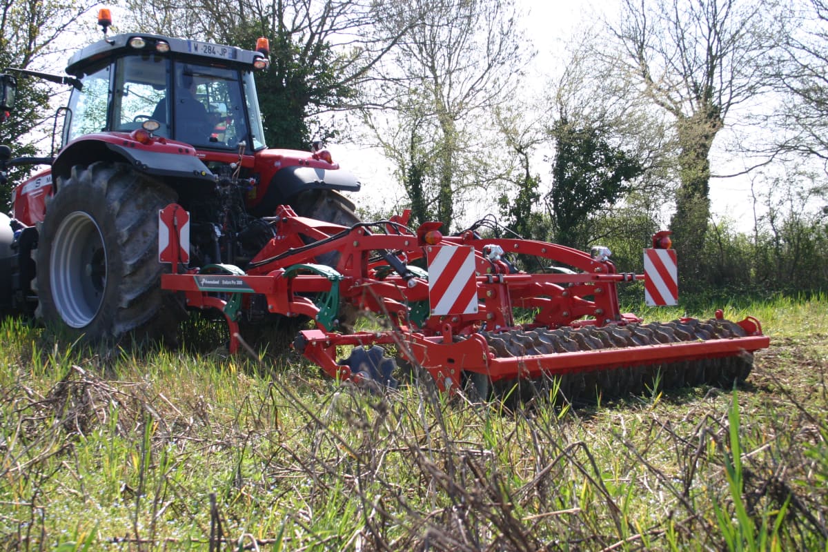 Kverneland Enduro, performing powerful and efficient on field