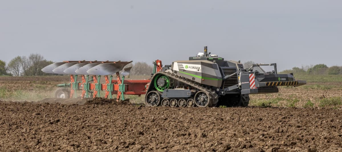 Kverneland vestigt wereldrecord autonoom ploegen met AgXeed