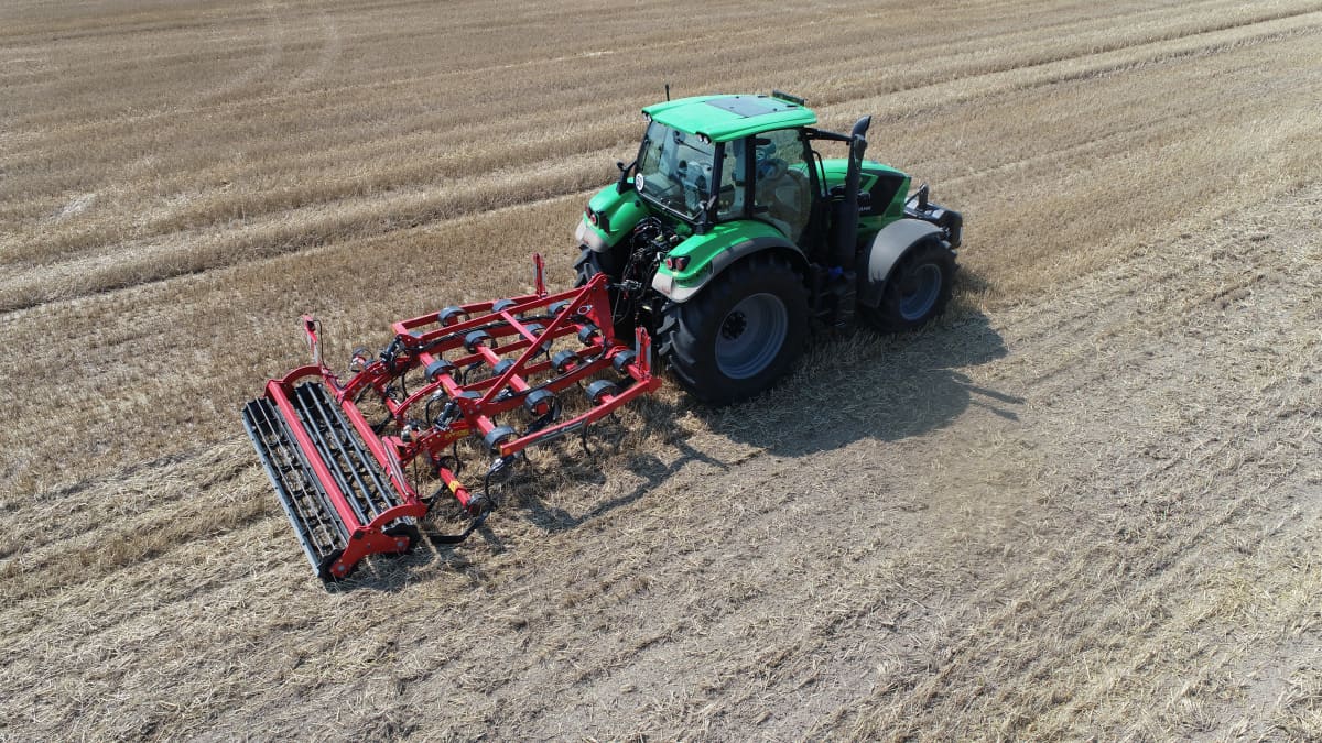 Stubble Cultivators - Kverneland Turbo powerful and efficient in use during operation