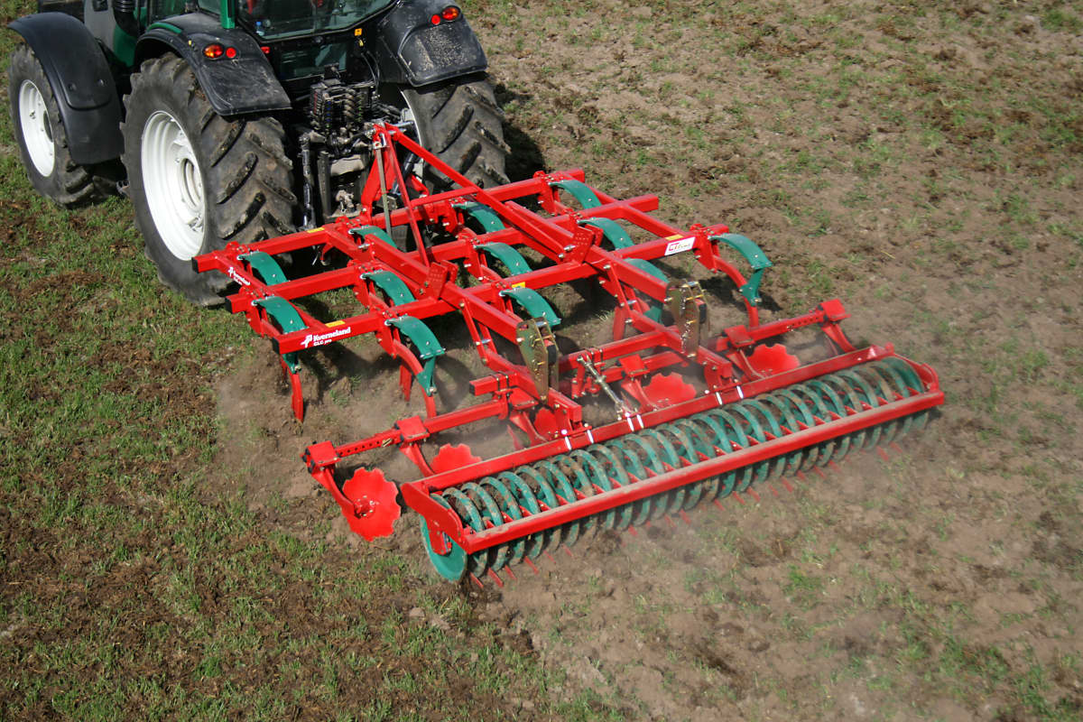 Stubble Cultivators - Kverneland CLC-pro extremely versatile , combined with any roller