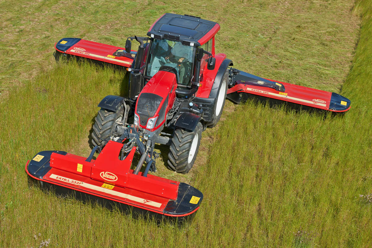 Plain Mowers - VICON EXTRA 390 - 395 - REAR MOUNTED DISC MOWERS, with its low weight providing high performances on field during operations