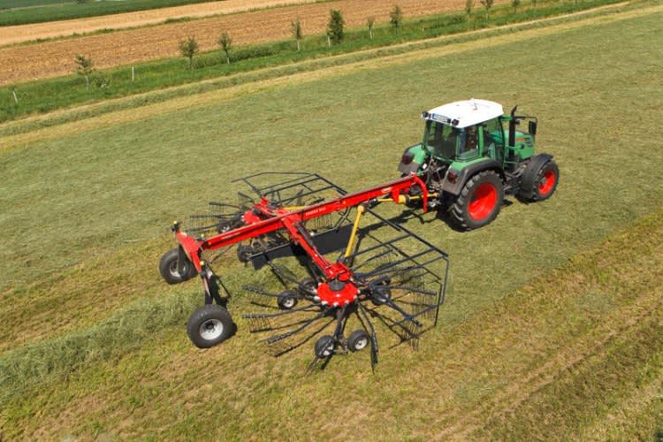 Double Rotor Rakes - VICON ANDEX 804-844-904 HYDRO-904 PRO, high performance also under though conditions cause by a strong carrier frame