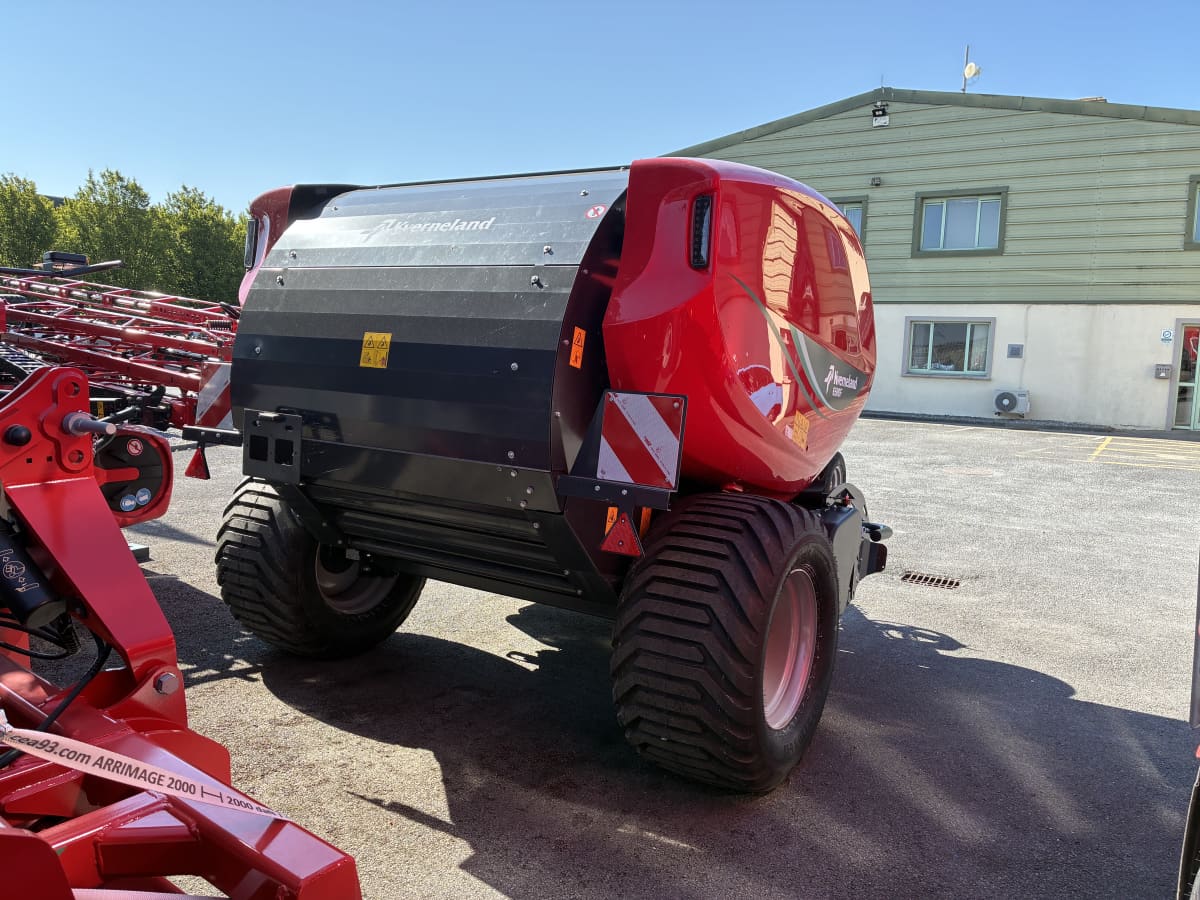 Kverneland - Kverneland 6500F Fixed Chamber Baler