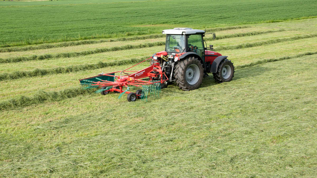 Kverneland - Kampanj: Kverneland 9439 CompactLine – 3,90 m rotorsträngläggare