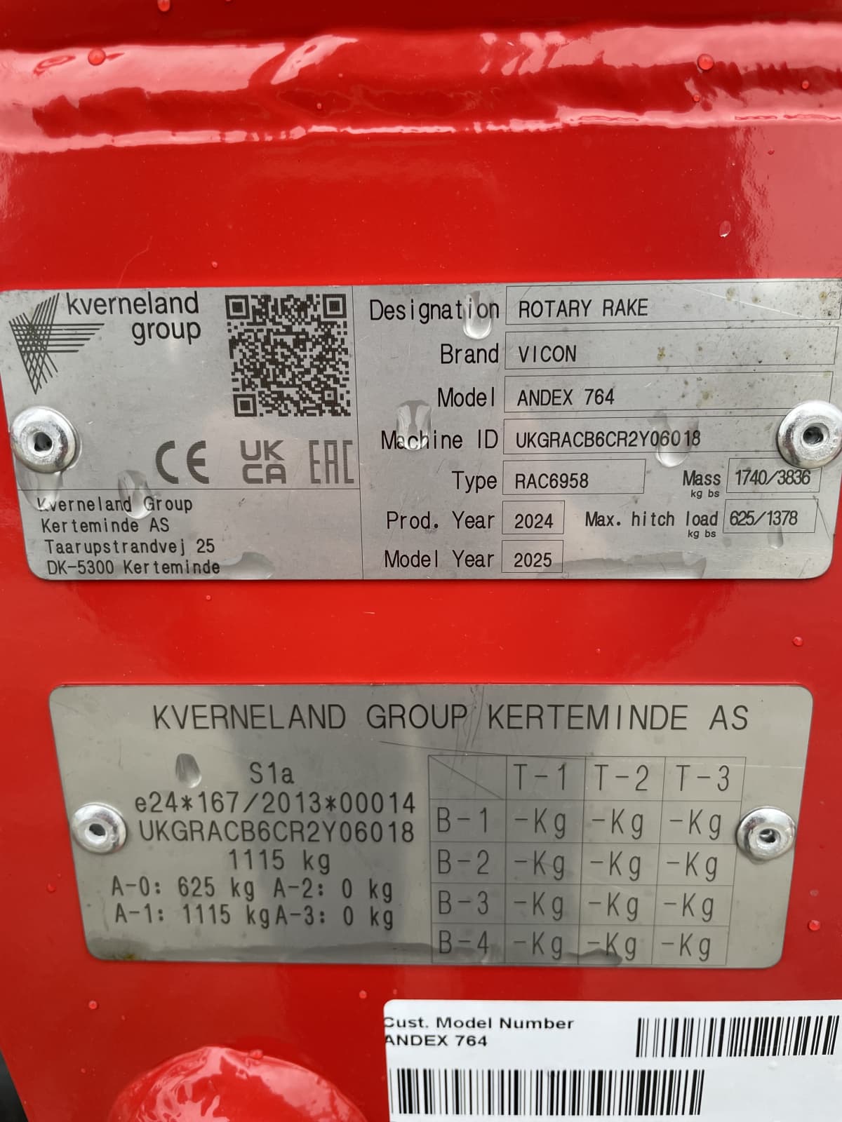 Andaineur double rotor à andainage central Andex 764