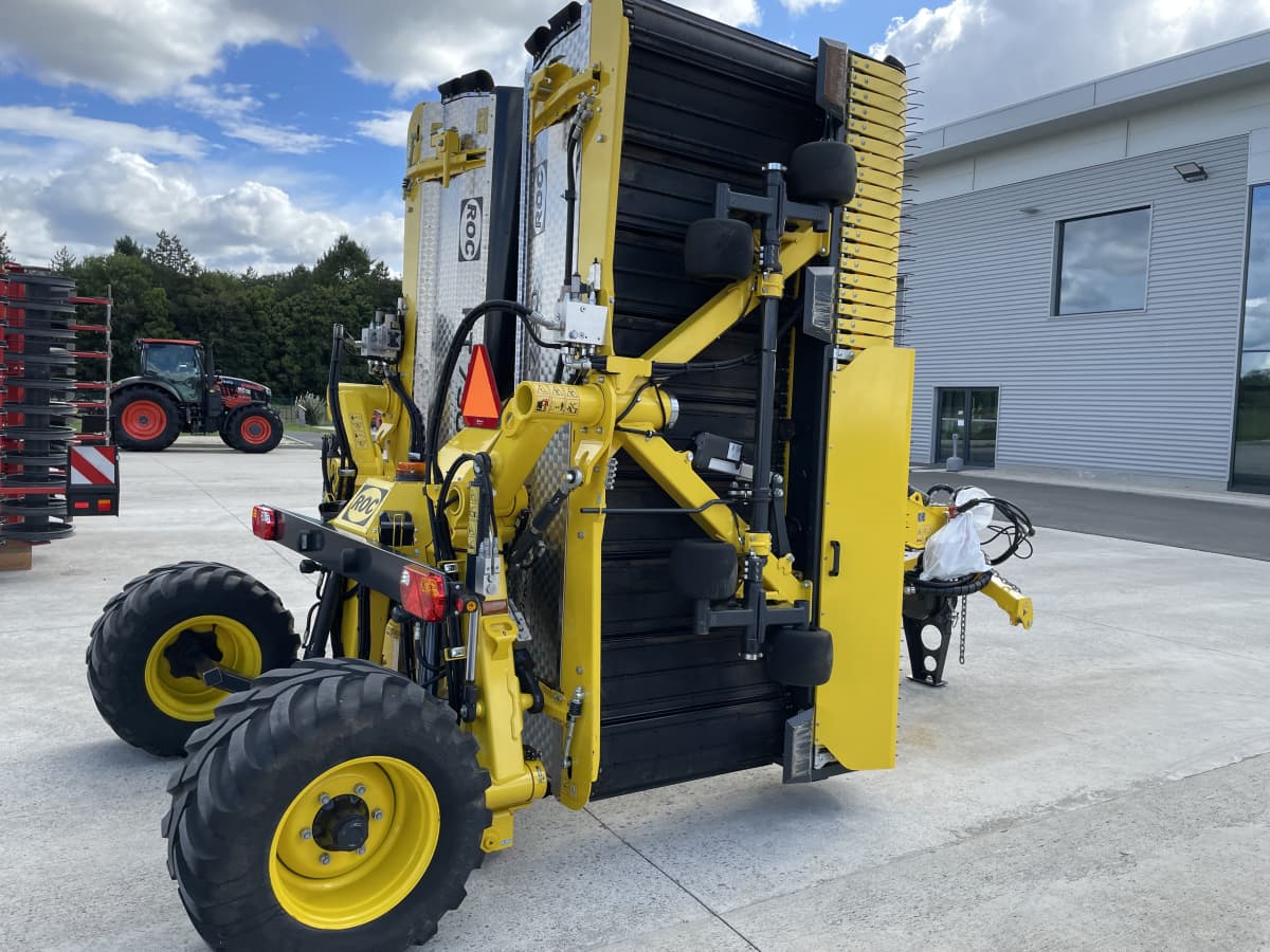 Andaineur à tapis traîné RT730