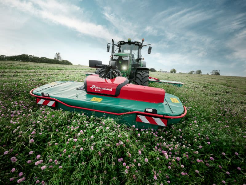 Kverneland - Kverneland 2836F, frontmonterad slåtter