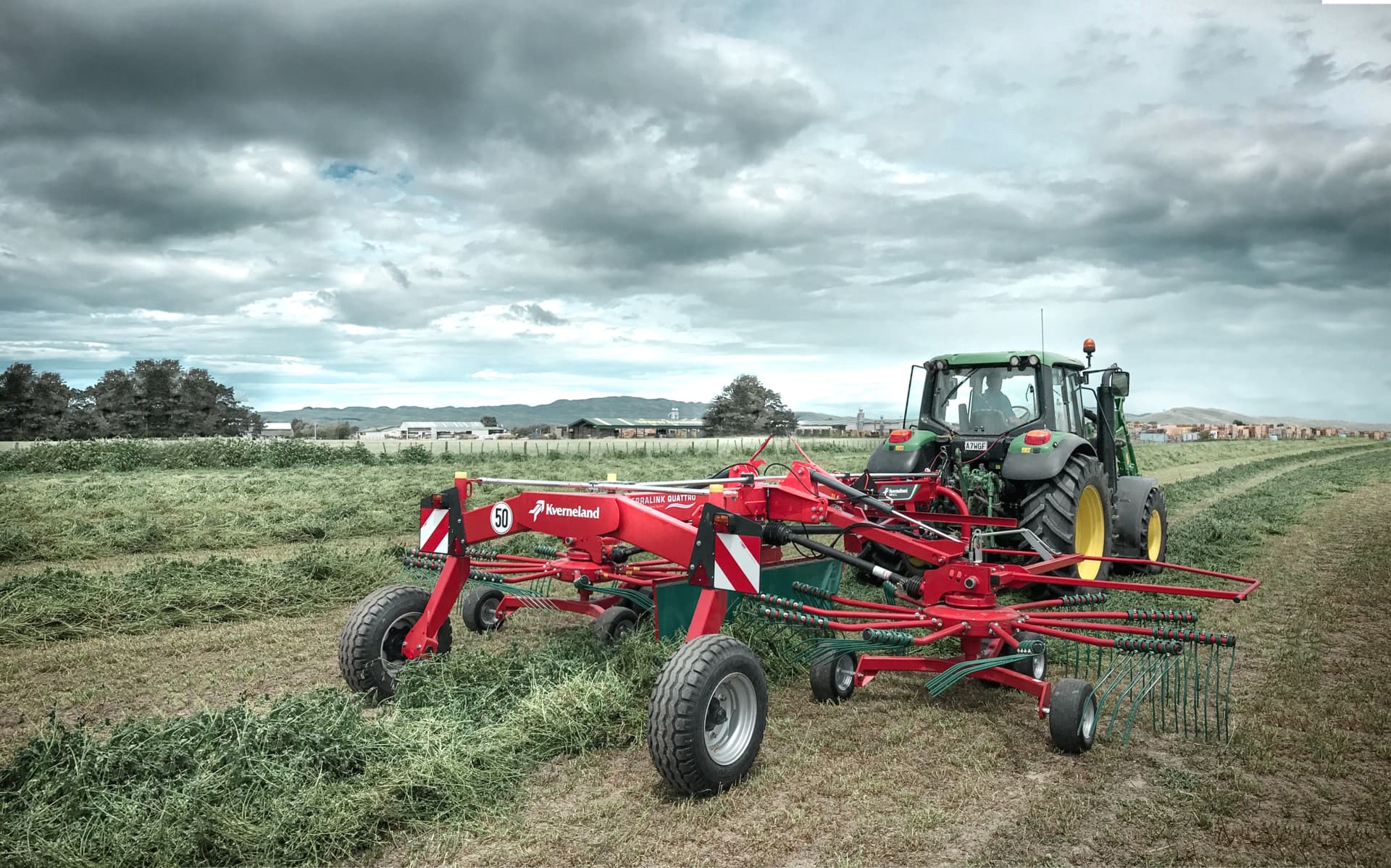 Kverneland’s 9472 C Rake provides an instant solution at Trusty Contracting, New Zealand