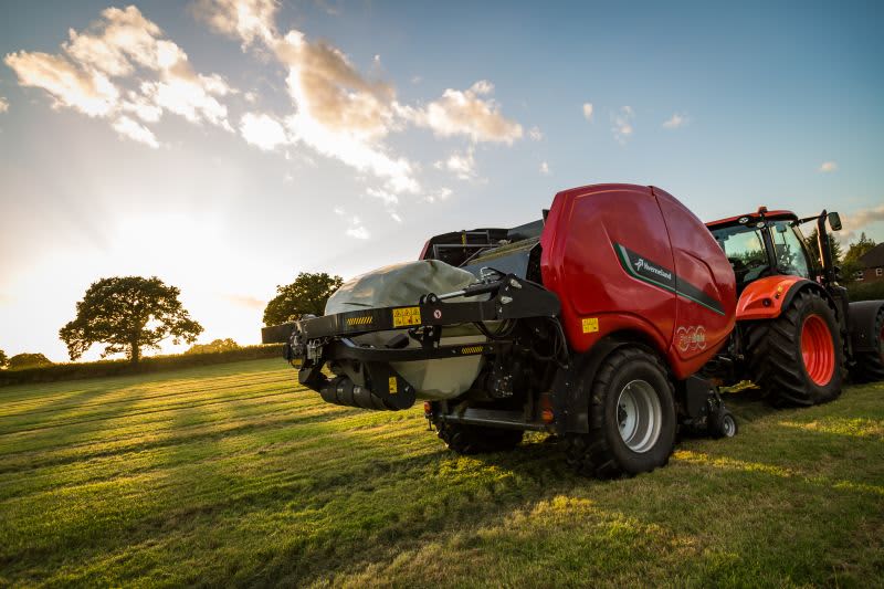 Kverneland FastBale - The professional solution to baling and wrapping