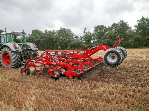 New rear equipment for short disc harrows and cultivators
