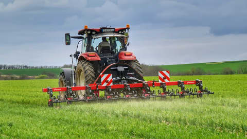 Kverneland stapt in de mechanische onkruidbestrijding