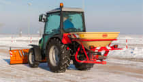 The Vicon pendulum spreader is ideal for sand and salt spreading