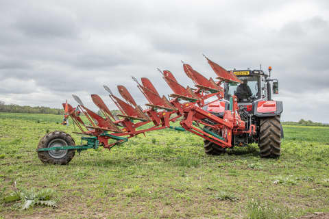 Kverneland  LO TTS – a new popular plough build