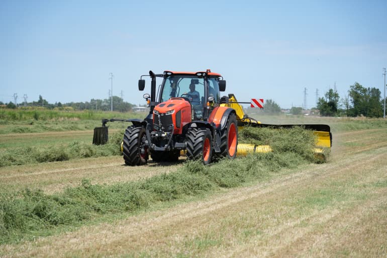 Kverneland - Universal (centre & side) delivery