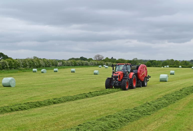 Non-Stop baling 