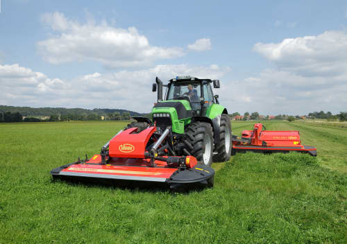 Mower Conditioners - VICON EXTRA 690T BX - TRIPLE MOWER COMBINATION, folded for safe, compact and efficient transportation on road