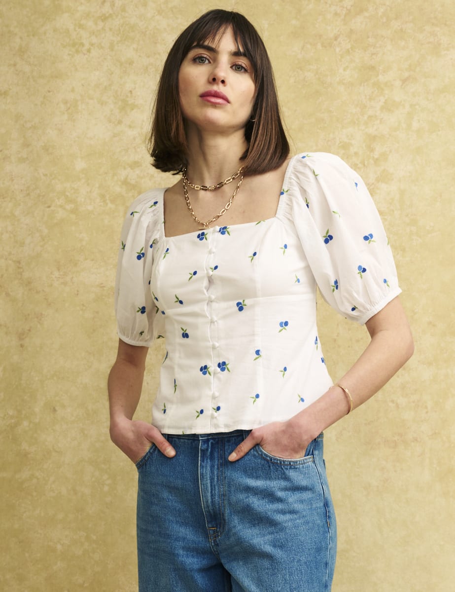 White Blueberry Embroidered Puff Sleeve Top