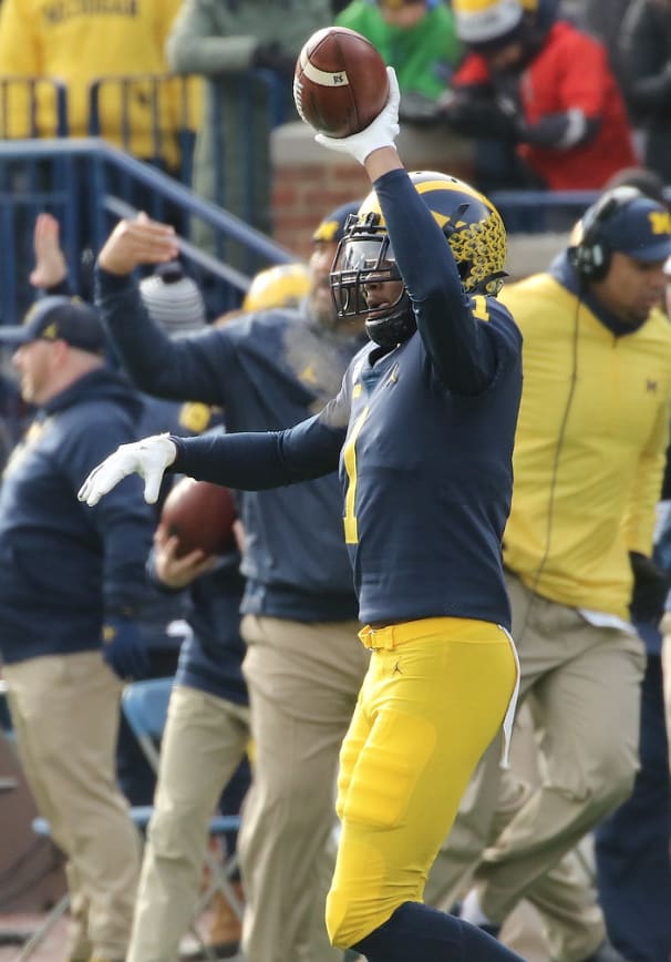 Michigan Wolverines football senior cornerback Ambry Thomas