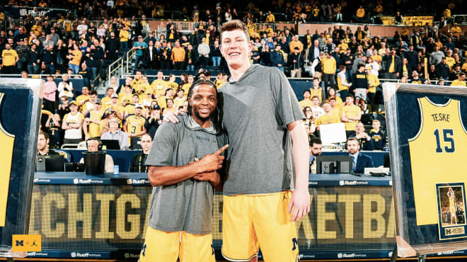 Michigan Wolverines basketball's Zavier Simpson (left) and Jon Teske.