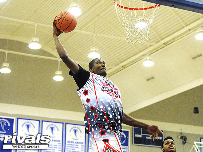 DeAndre Ayton plans to see Arizona in the coming weeks as the Wildcats continue to show interest