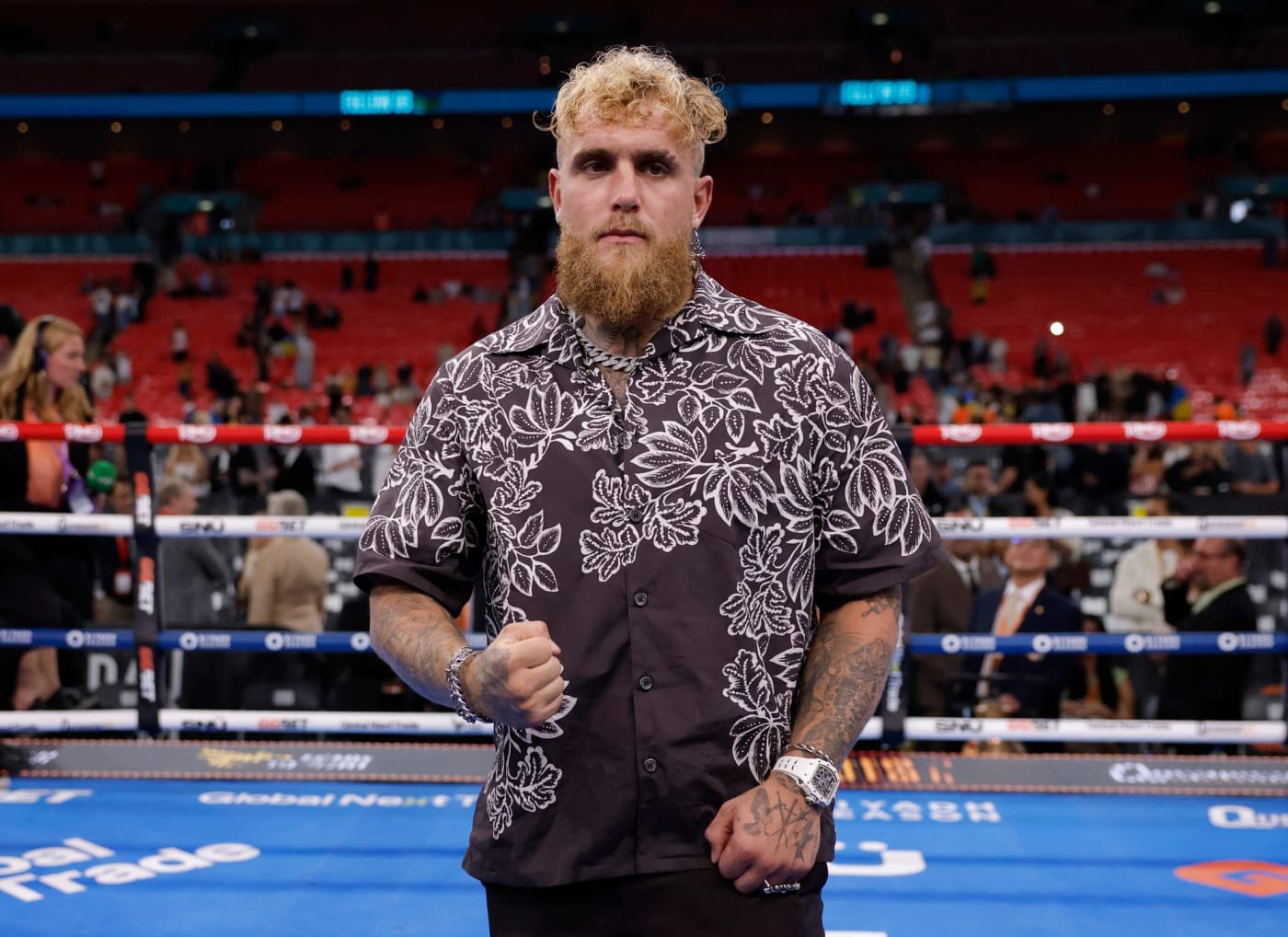 Jake Paul Anthony Joshua på tv – så ser du stormatchen på Netflix