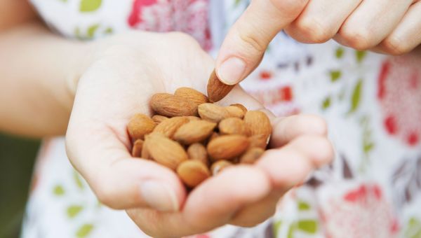 a handful of almonds