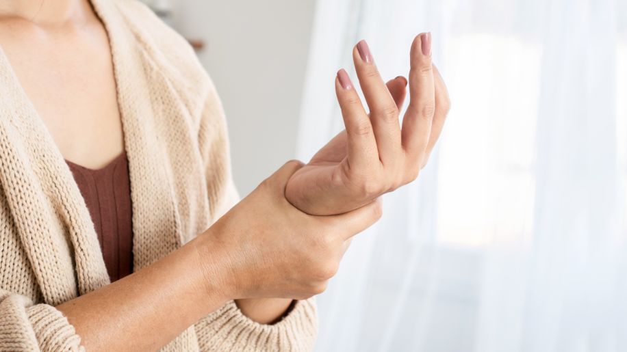 Rheumatoid Arthritis: 5 Hand Exercises To Reduce Stiffness & Pain