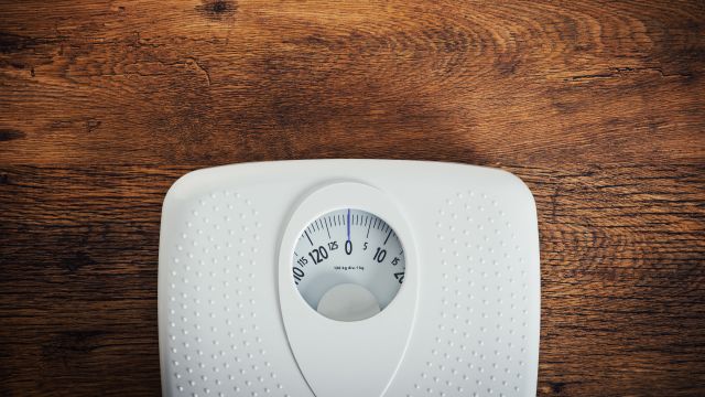 A scale is one way to track weight loss. If you want to boost weight loss, apps may also be the way to go.  