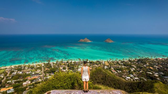 girl hiking in Hawaii