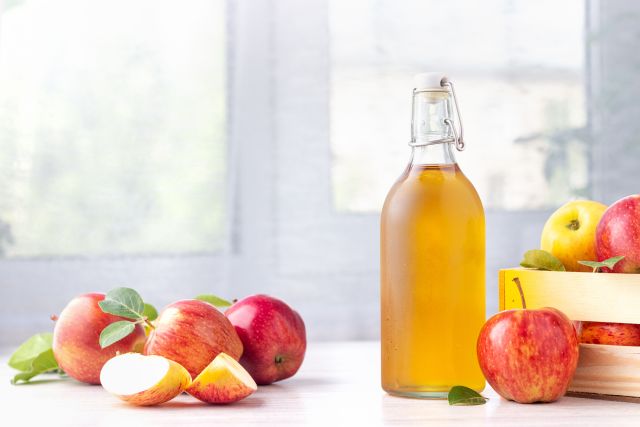 https://res-5.cloudinary.com/sharecare/image/upload/c_fill,f_auto,w_640/v1645814940/articles/apple-cider-vinegar-secret-beauty-potion