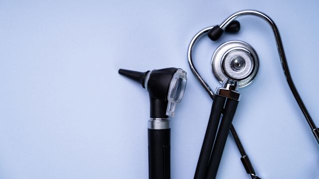 In some cases, a healthcare provider will be able to see polyps by looking into the nose with a lighted instrument.