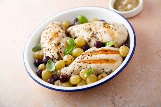 chicken breast with grapes