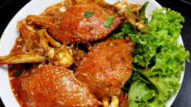 Delicious chilli crabs.