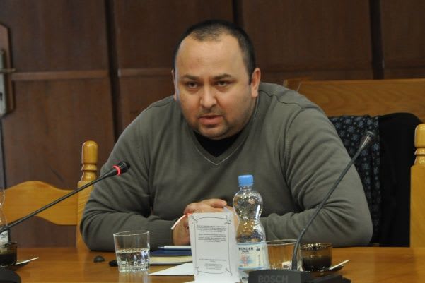 Mă îndoiesc că un inspector al Curţii de Conturi ar putea să pună OK-ul pe cumpărarea de ouă cu surprize