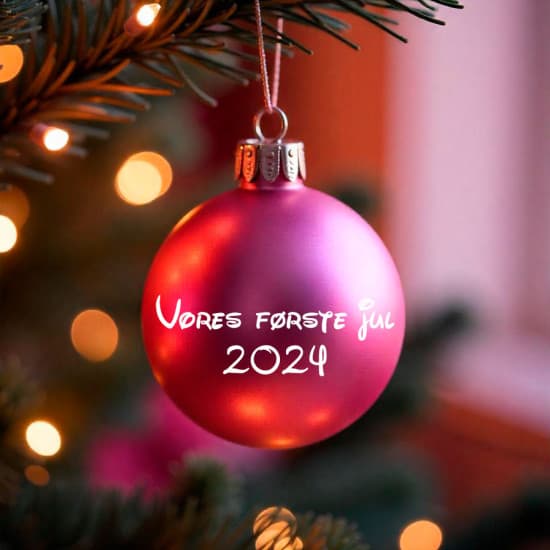 Vores første jul med årstal klistermærke til julekugle