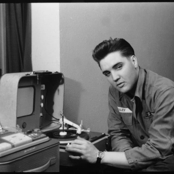 Elvis Receives the Presidential Medal of Freedom!