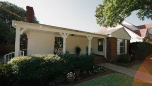 Old House HandBook. A 1940's colonial revival.