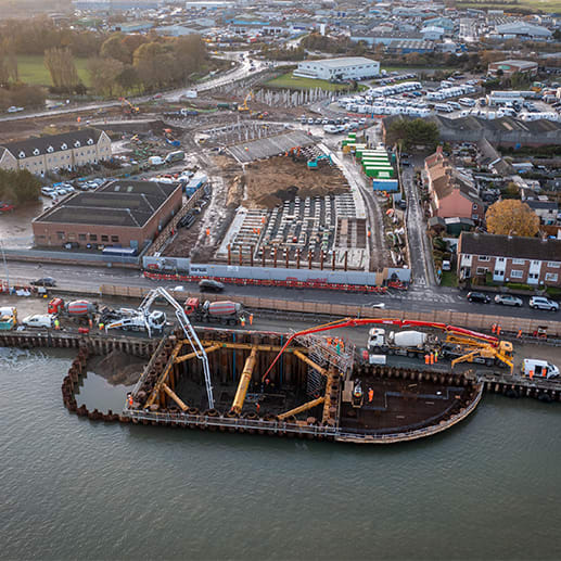 Groundforce Shorco equipment embraces major bridge crossing