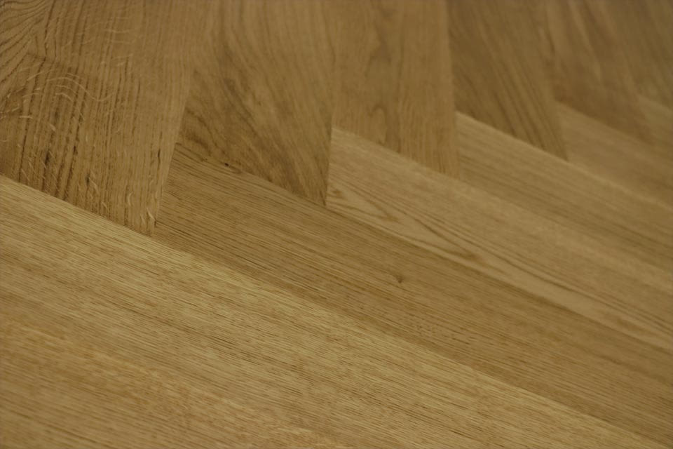 Natural Engineered Flooring Oak Herringbone UV Lacquered No Bevel 11/3