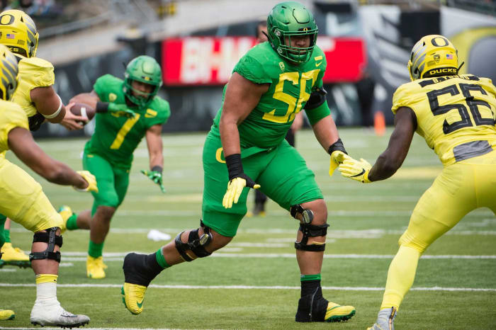 Carolina Panthers: Penei Sewell, OT, Oregon