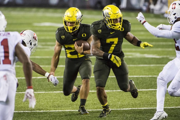College football Week 12: Picks and preview - UCLA (1-1) at No. 11 Oregon (2-0), Saturday, 3:30 p.m., ESPN2