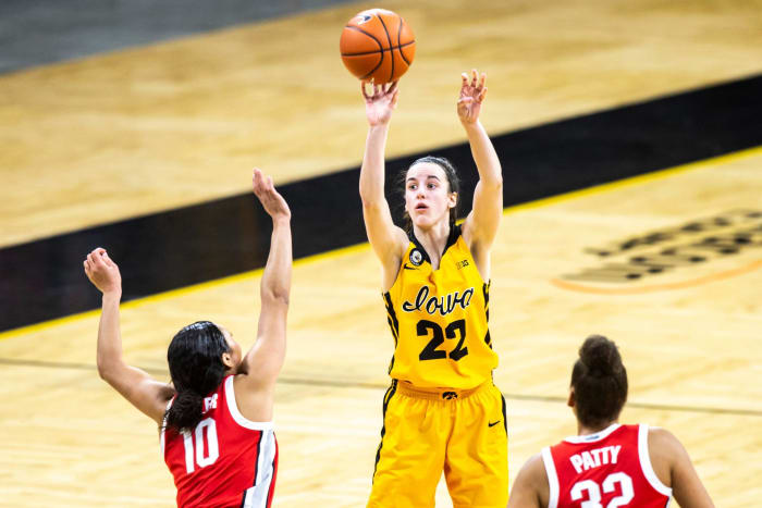 10 Men's and 10 Women's player of the year candidates - Caitlin Clark, Iowa, Freshman